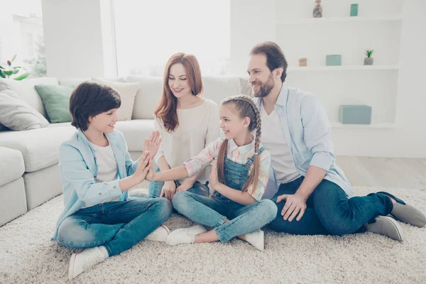 Portrait Creative Playful Family Two Kids Sitting Floor Couch Parents — Stock Photo, Image