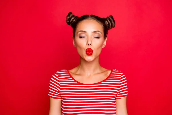 Menina Atraente Esperar Beijo Você Adorável Jovem Com Boa Maquiagem — Fotografia de Stock