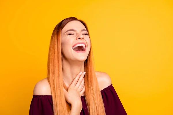 Feche o retrato de foto do belo prazer alegre feliz wi — Fotografia de Stock