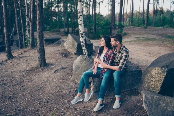 Chill kul dröm människor person frihet fred harmoni koncept. Två — Stockfoto