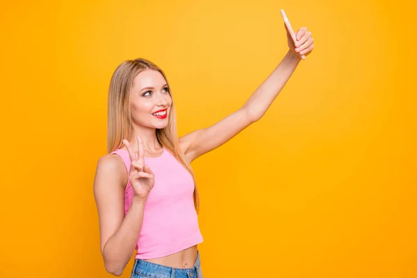 Selfie mania seguir como quer conceito de assinante. Perfil lateral — Fotografia de Stock