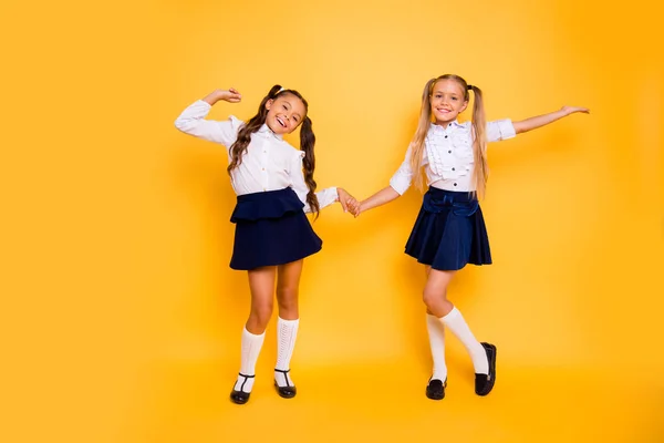 De volta ao conceito de escola. Comprimento total, pernas, corpo, tamanho retrato o — Fotografia de Stock