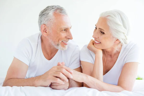 Profilbild von zwei verträumt, charmant, schön, vergnüglich — Stockfoto