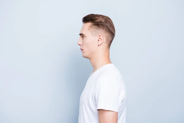 Profile side view photo of young good-looking man isolated on li — Stock Photo, Image
