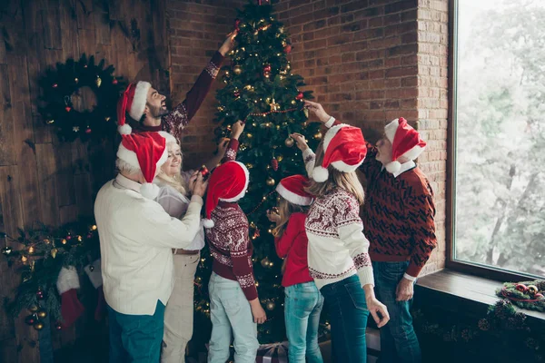 Família agradável alegre grande cheia, reunião do noel da véspera, tradição , — Fotografia de Stock