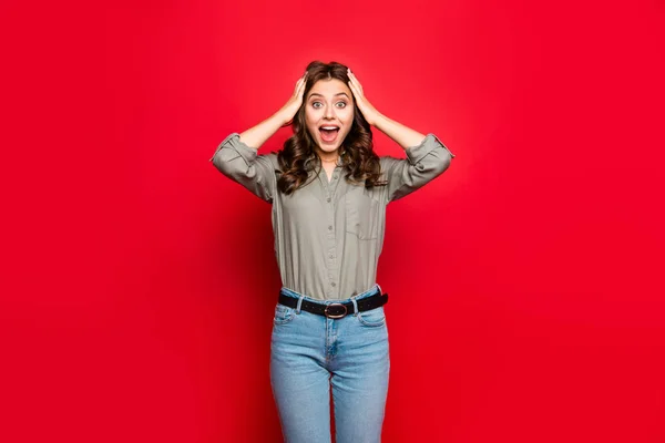 Portret Van Leuke Gekke Brunette Krullend Dame Met Gezicht Van — Stockfoto