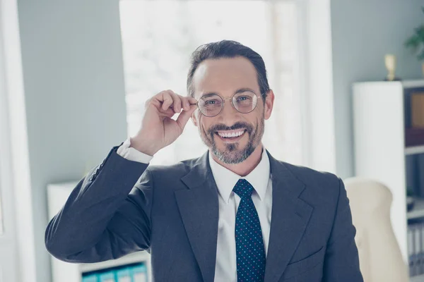 Retrato de estilo moderno elegante imponente elegante elegante chic ha — Foto de Stock