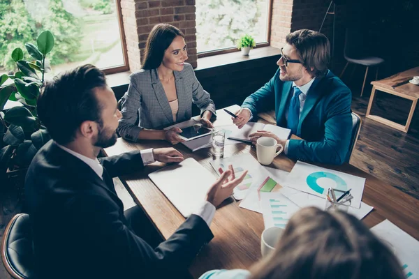 Hoge hoek weergave analist werkzaam accountant manager advocaat leeftijd — Stockfoto