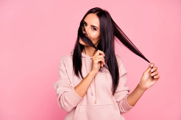 Aantrekkelijke mooie knappe schattig stijlvolle dame ze cros — Stockfoto