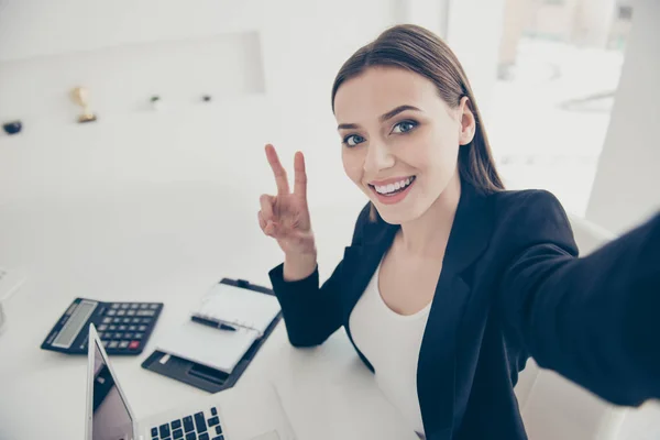 Primer plano foto retrato de contable economista empleado employe — Foto de Stock