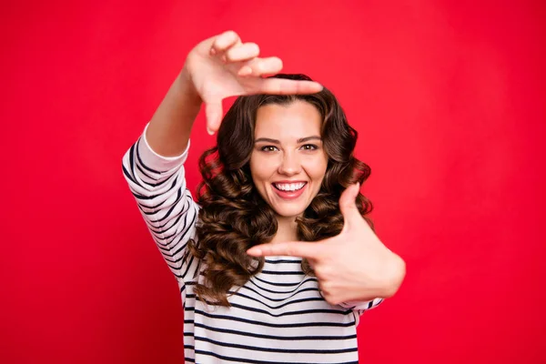 Close Retrato Alegre Atraente Jovem Ela Sua Mulher Com Sorriso — Fotografia de Stock