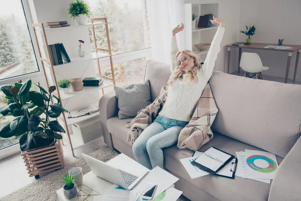 Por Encima Vista Ángulo Alto Agradable Encantadora Atractiva Mujer Pelo — Foto de Stock