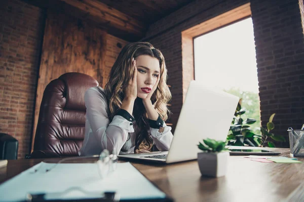 Lage Hieronder Hoekmening Voor Leuke Aantrekkelijke Slim Slim Intelligente Triest — Stockfoto