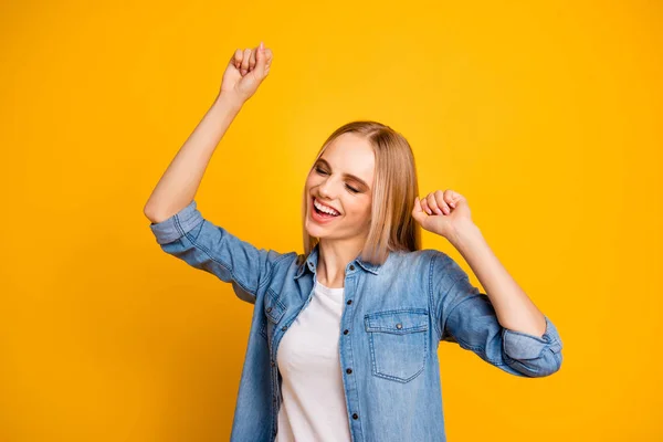 Retrato de bonito atractivo impresionante encantador dulce alegre strai — Foto de Stock