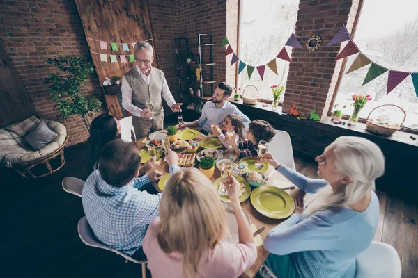 Nice doce amigável alegre família pequeno irmãozinho — Fotografia de Stock