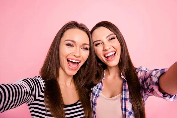 Self-portrait of nice-looking attractive lovely cute charming winsome cheerful cheery overjoyed straight-haired girls having fun bonding holiday isolated over pink pastel background — Stock Photo, Image