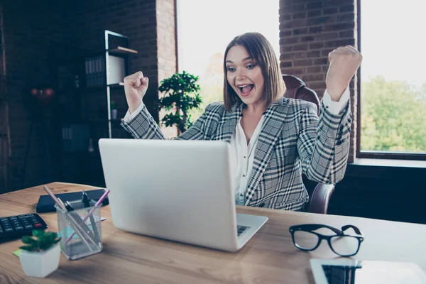 Close up photo beautiful yelling loud she her business lady best boss got online currency chat email letters glad money income notebook table sit big office chair wear formalwear checkered plaid suit — Stock Photo, Image