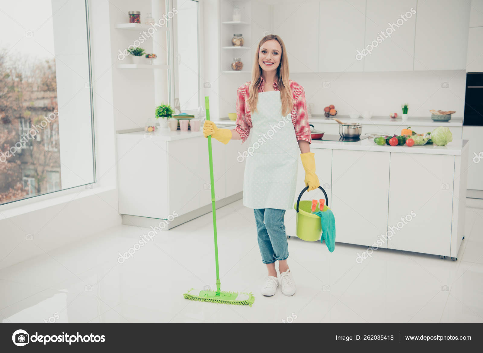 Clean beautiful busy. Clean beautiful busy. Уборка квартир. Готовим завтрак. Идеальная чистота в квартире.