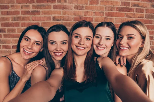 Self-portrait of nice-looking attractive sweet lovely lovable gorgeous chic cheerful cheery glad ladies buddy fellow having fun isolated over industrial brick wall — Stock Photo, Image