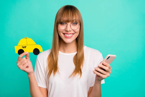 pretty green taxi t shirt