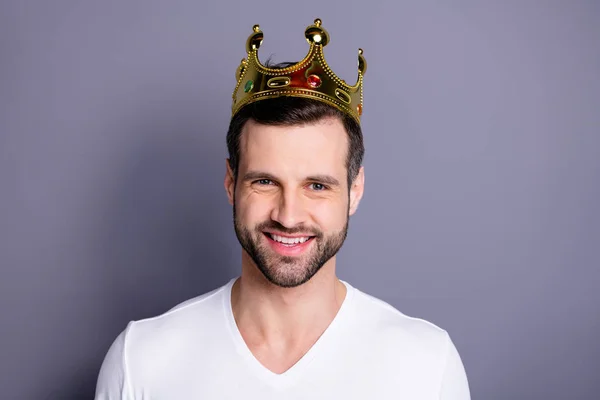 Close up photo of charming lovely youth have crown celebrate party feel content satisfied dressed millennial clothing isolated grey background — Stock Photo, Image