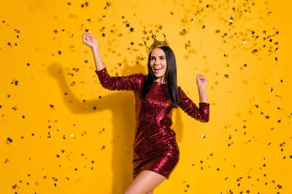 Portrait of her she nice attractive lovely gorgeous slim fit thin slender cheerful cheery girl wearing crown having fun dancing isolated on bright vivid shine vibrant yellow color background — Stock Photo, Image