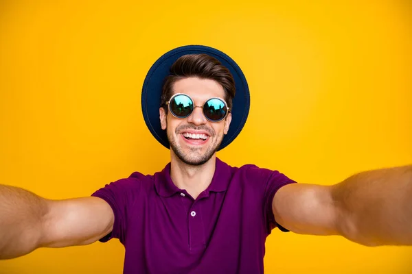 Self-portrait of his he nice attractive glad positive cheerful cheery content brunette guy having fun time isolated over bright vivid shine vibrant yellow color background — Stock Photo, Image