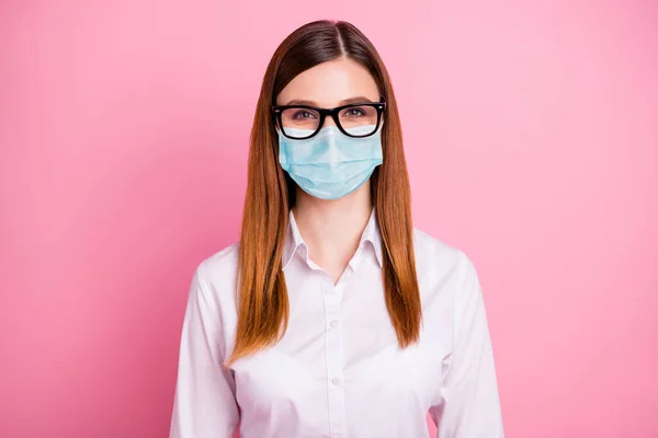 Close-up portrait of her she nice attractive lovely red-haired girl wearing safety gauze mask mers cov infection pandemia prevention isolated over pink pastel color background — Stock Photo, Image