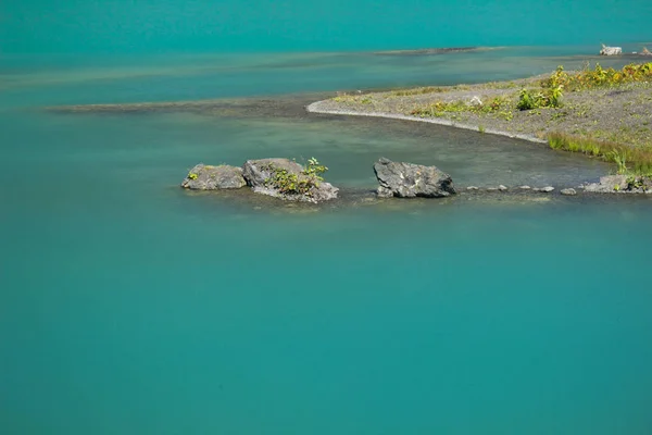 Νησί Σαχαλίνη Ρωσία Σμαραγδένιο Νερό Λίμνης Τον Τόπο Εγκαταλειφθεί Δικό — Φωτογραφία Αρχείου