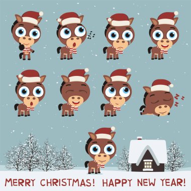 Noel Baba şapkaları sevimli atları house yakınındaki farklı pozlar iri gözlü kümesiyle neşeli Noel ve mutlu yeni yıl tebrik kartı  