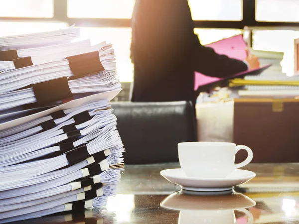 Close Van Zakelijke Documenten Stapel Zakenman Achtergrond — Stockfoto