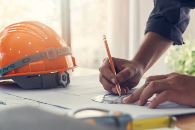 Mimar ya da kalem ve çalışma planı, mimari konsept iletki kullanma