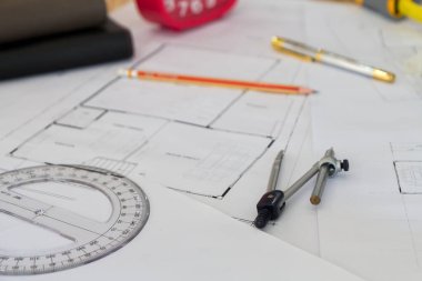 Taslak, mimari konsept üzerinde ölçüm aracı ve bölme veya pusula