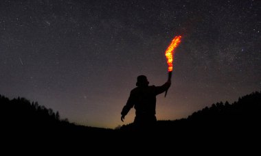 adam meşale gece blaze