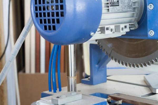 Industrial circular saw and vertical cutter in workshop. — Stock Photo, Image