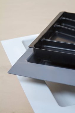 Organizatörler için mutfak eşyaları. Mobilya takımları. Gömme tekniği.