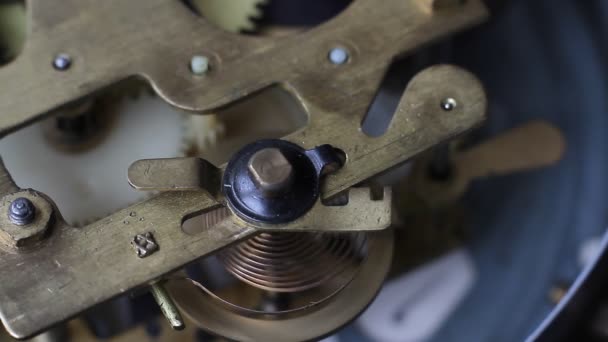 Ancien Mécanisme Horloge Vintage Fonctionnant Gros Plan Avec Mise Point — Video