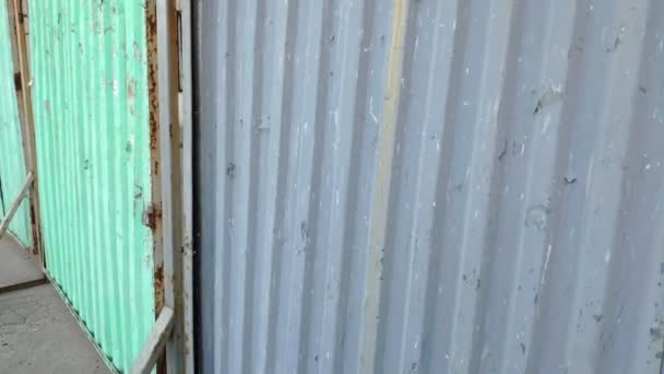 Frame Motion Green Gray Broken Metal Construction Fence Selective Focus — Stock Video