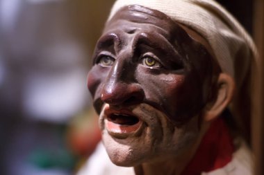 Pulcinello Başkanı, Napoli sembolü, joker ve palyaço heykeli yakın çekim