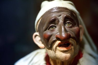 Pulcinello Başkanı, Napoli sembolü, joker ve palyaço heykeli yakın çekim
