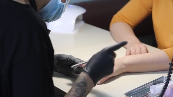 Procedimento Para Preparação Unhas Antes Aplicar Esmalte Unha Mãos Manicure — Vídeo de Stock