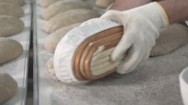 Ekmek fırını içinde pişirme işlemi