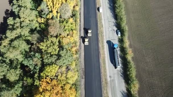 Ucrânia, Dnipro - 11 de outubro de 2018: pavimento de reparação no alto — Vídeo de Stock