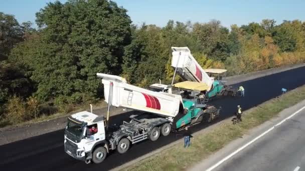 Ukraine Dnipro Oktober 2018 Straßenbauorganisation Führt Straßenreparaturen Durch Leitartikel Luftaufnahme — Stockvideo