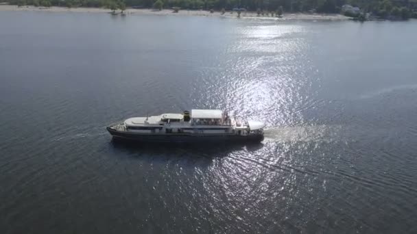 Ucrânia, Dnipro - 26 de agosto de 2018: barco de recreio Felicita — Vídeo de Stock