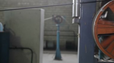 Üretimde dönen Silindirler