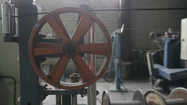 Rouleaux rotatifs en production — Video