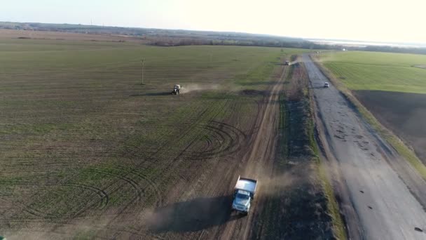 トラクター肥料になります。航空測量 — ストック動画