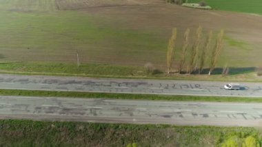 Arabalı yol. Hava araştırması
