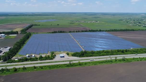 Central solar. Encuesta aérea — Vídeos de Stock